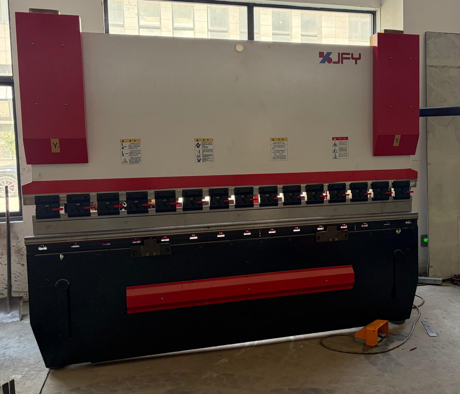 bending machine 1